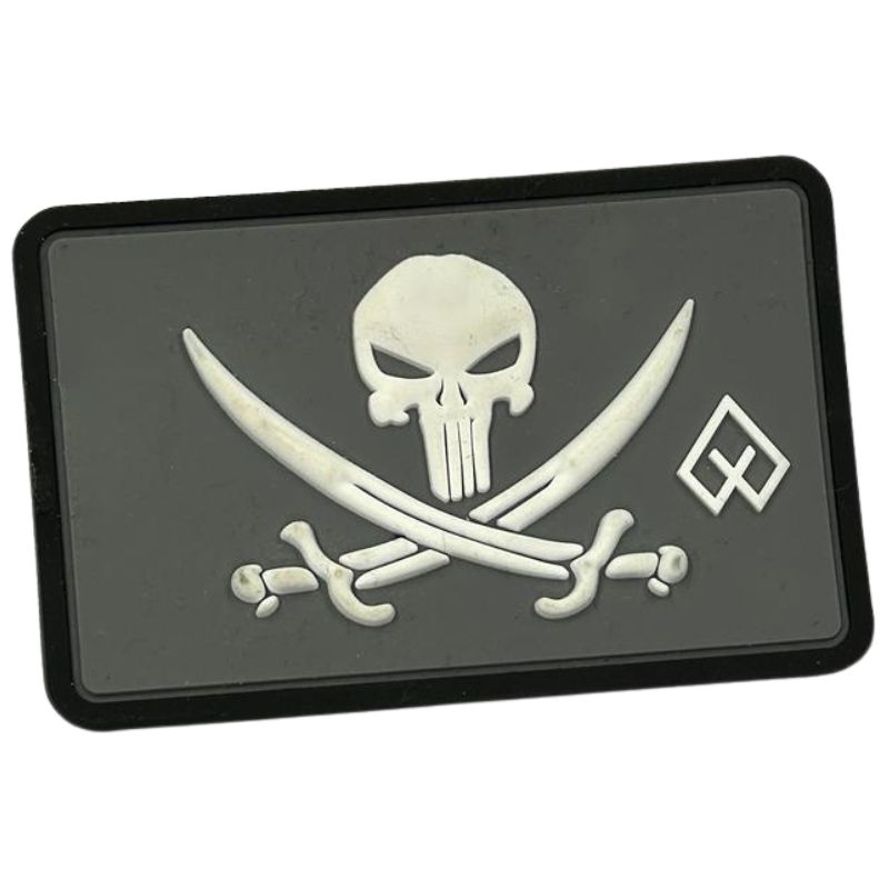 sima-pvc-3d-kaoutsouk-skull-with-blades-me-velcro-survivors