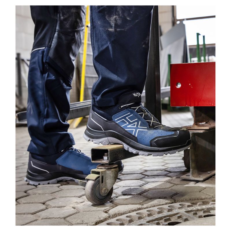 papoutsia-asfaleias-haix-black-eagle-safety-200-m-t-blue-610050